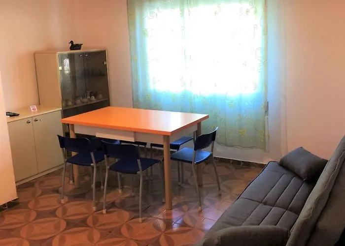 In 38371 Apartment